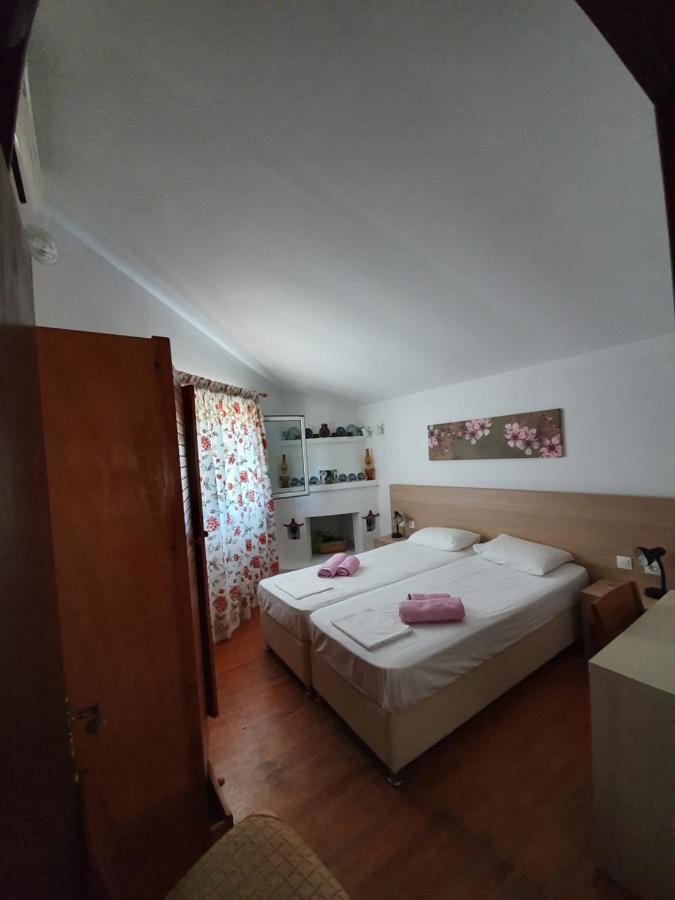 Dionisos Studios And Apts Skiathos Koukounaries Exteriér fotografie